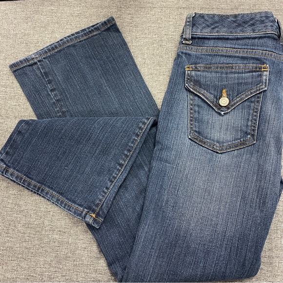 Gap curvy flare flap button pockets womens jeans size 4 average. - Picture 1 of 9